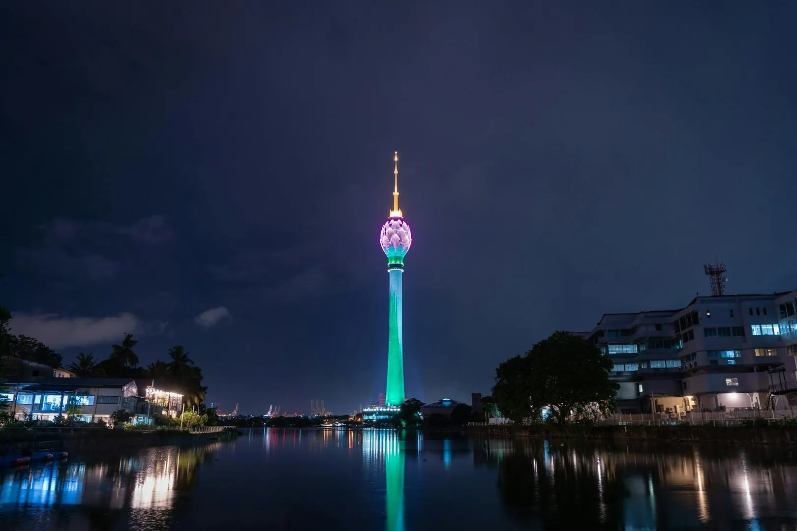 Lotus Tower, Colombo